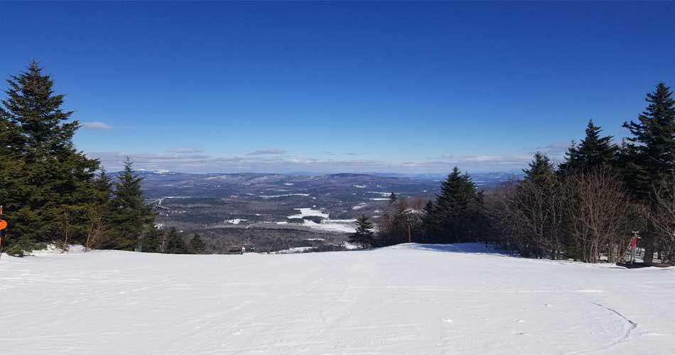 Skiing Ragged Mountain NH.