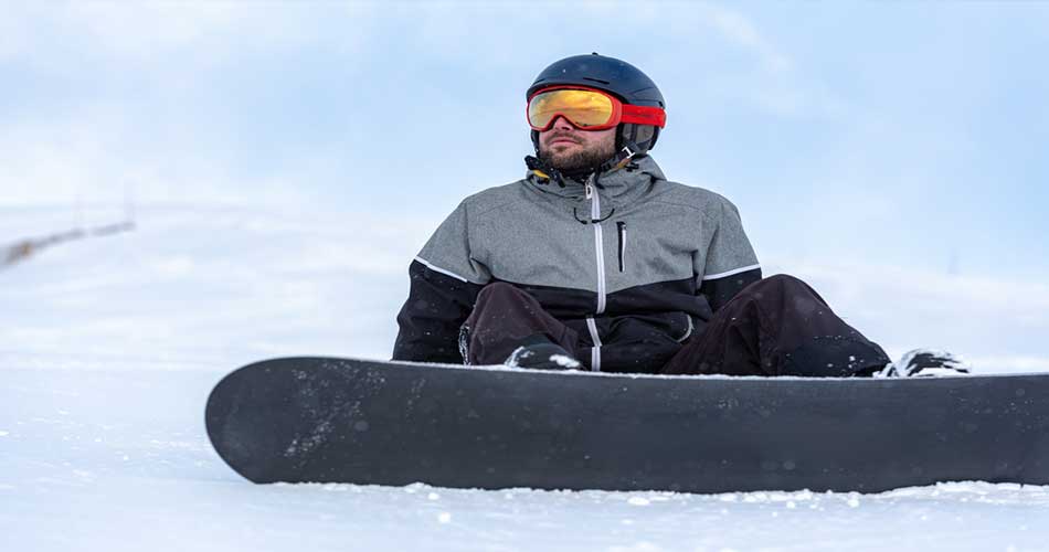 Snowboarder at Pine Knob ski resort.