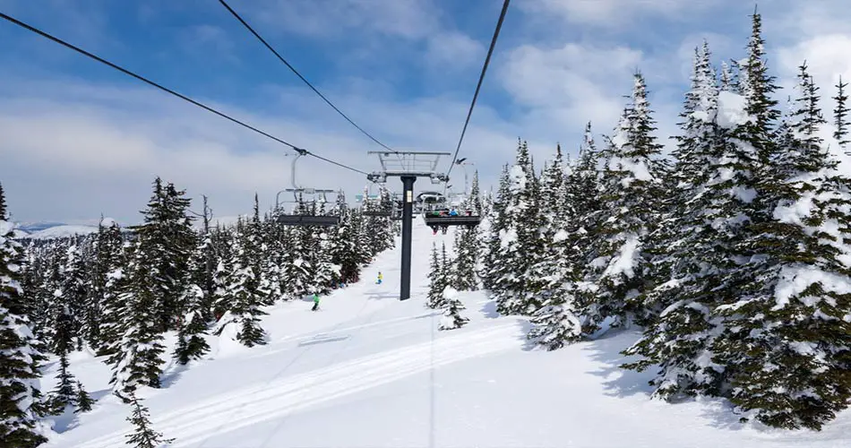 Ski lifts at Whitefish, MO