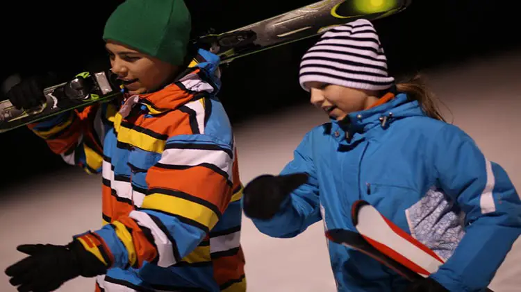 Night skiing at Thunder Ridge