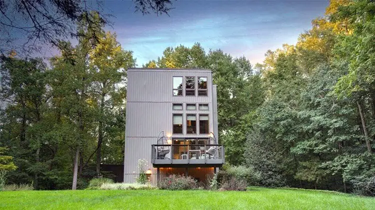 Cube modern home private wooded area
